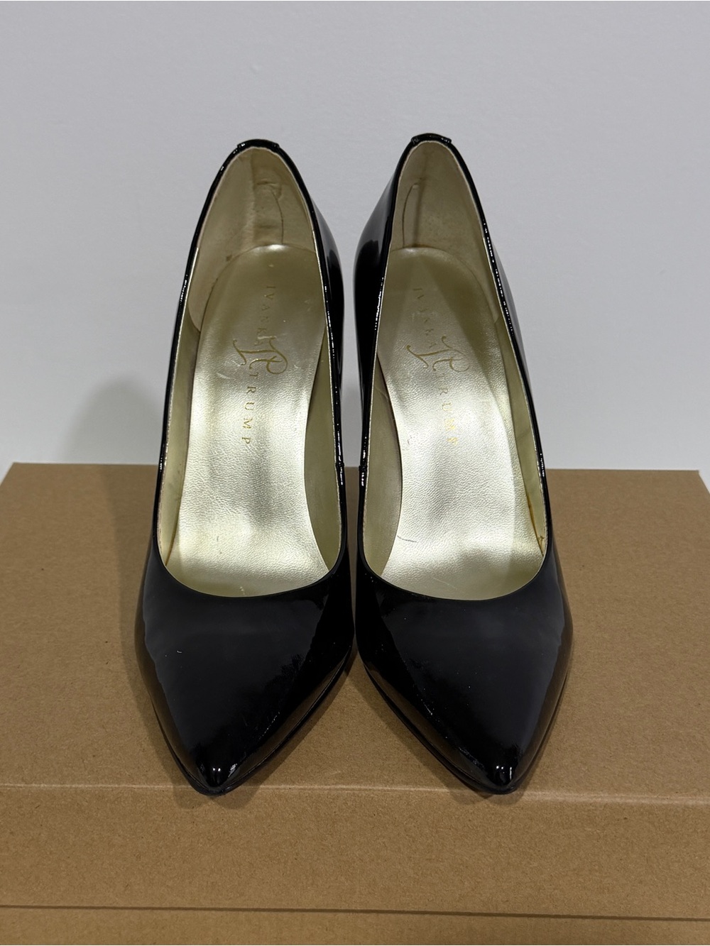 Ivanka Trump Black Patent Pointed Toe Pumps Ladies